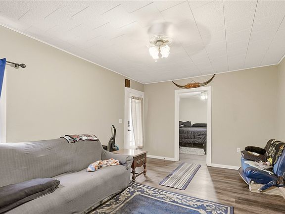5th image of 214 W Vine St