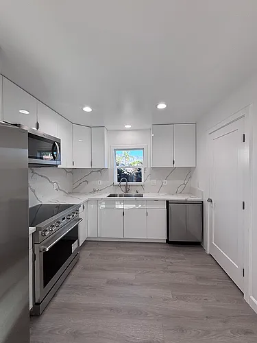 3216 S 8th Photo 1