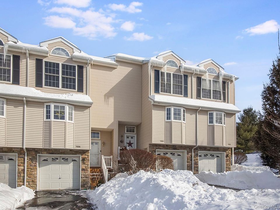 1st image of 1604 Pondview Loop