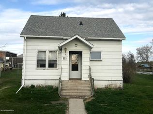 111 Elm St SW, Clearbrook, MN 56634