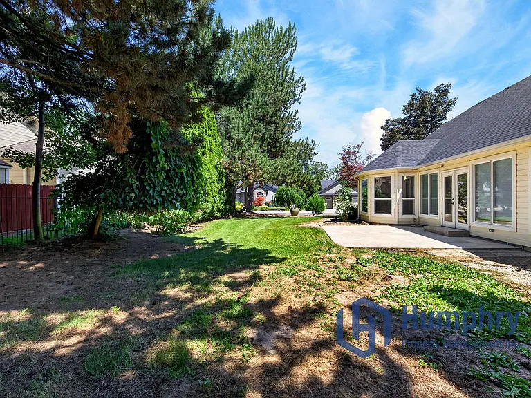 1948 E Cypress Point Dr — Photo 42