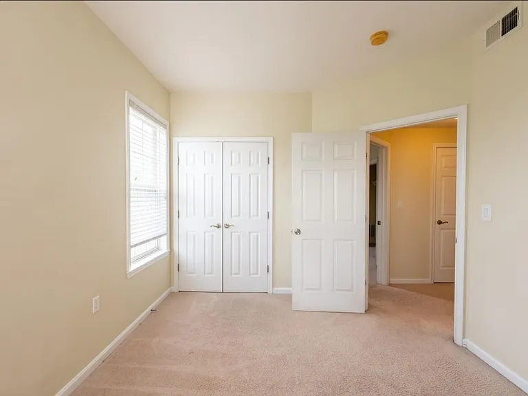 6783 Hampton Bay Ln — Photo 10