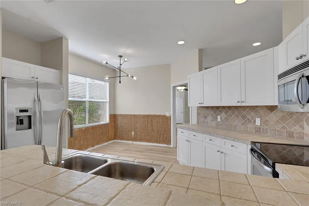 3 bed, 2.0 bath, 1814 sqft, $2,600 — Photo 4