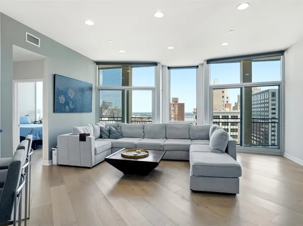 500 Throckmorton St APT 1101, Fort Worth, TX 76102