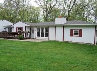 7405 W County Line Rd, Roanoke, IN 46783
