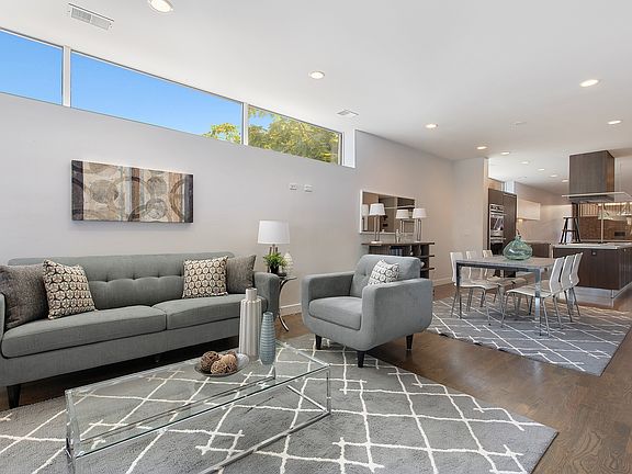 2nd image of 2910 N Sheffield Ave #1