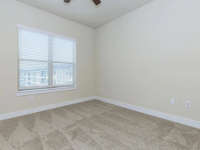 7600 Mason Rd — Photo 36