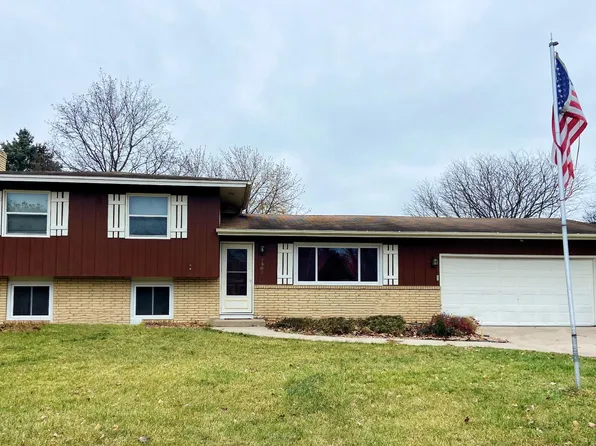 7908 Colorado Ave N, Brooklyn Park, MN 55443