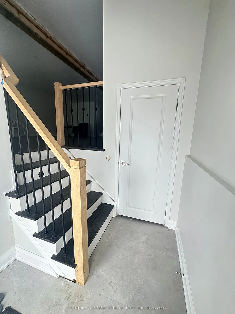 Building Photo - 82 John Lindsay Ct #UPPER