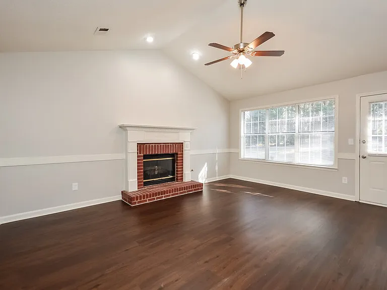 900 Lauren Kay Ct — Photo 8