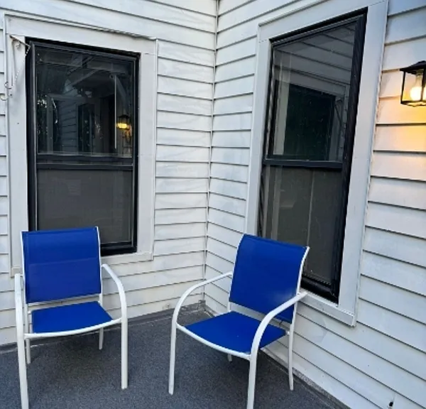 105 E Hamilton St — Photo 11
