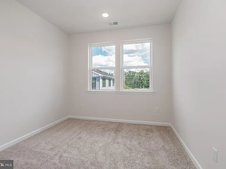 1210 Parker Blvd — Photo 21