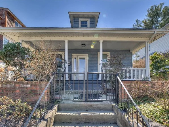 66 Roanoke St, Providence, RI 02908