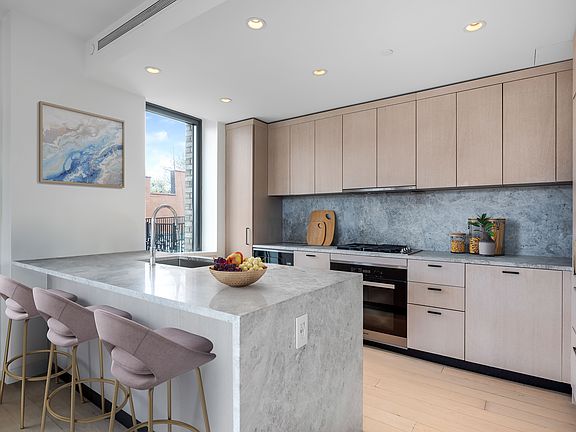 4th image of 145 President St #4B