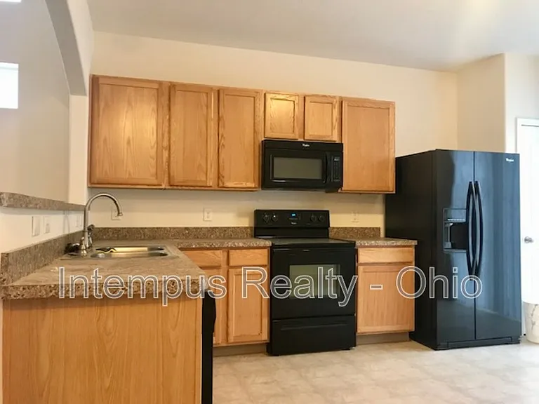2844 Hillstone St — Photo 14