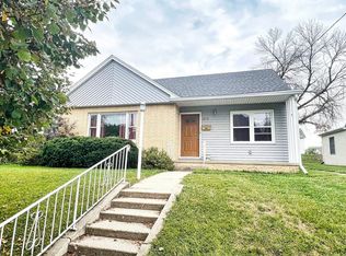 213 S Walnut St, West Union, IA 52175