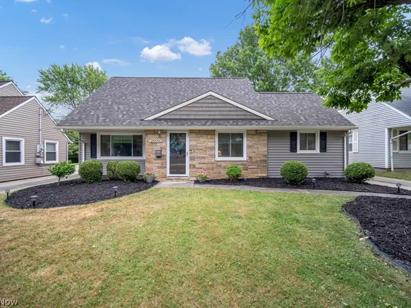 25555 Chatworth Dr, Euclid, OH 44117