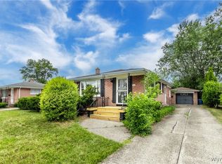 130 Alberta Dr, Amherst, NY 14226