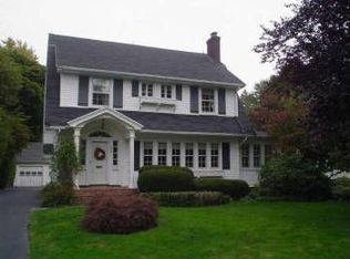 300 Sagamore Dr, Rochester, NY 14617