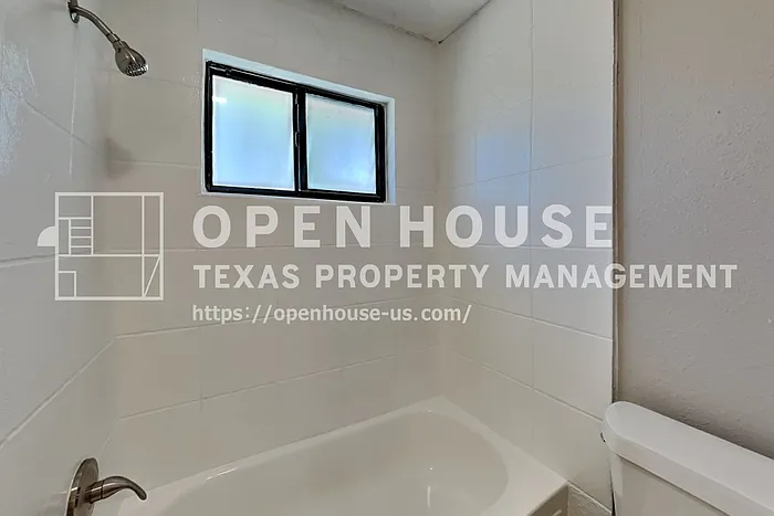 216 Caprock Dr — Photo 17