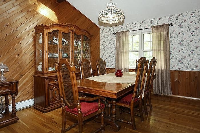 Airy Dining Room