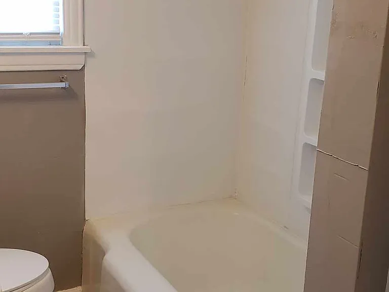 834 N Glendale Ave — Photo 12