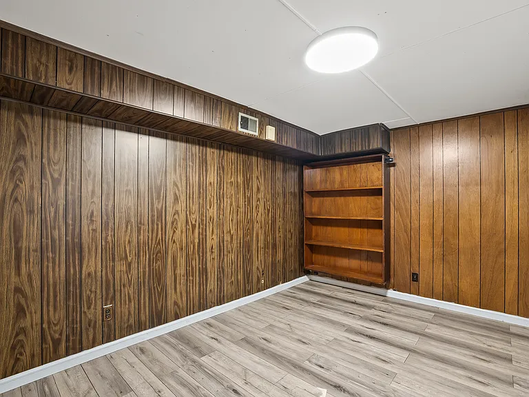 7720 Devonshire Dr — Photo 26