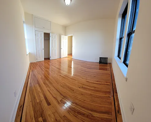 Rented by Metro Park Realty Inc | media 1