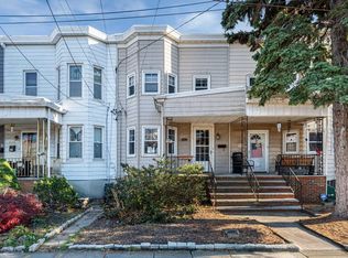 526 Avenue E, Bayonne, NJ 07002