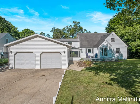 503 Northland Ct NE, Rockford, MI 49341