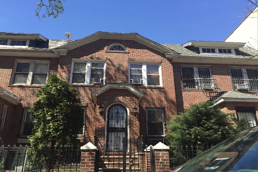 1st image of 3342 90th St