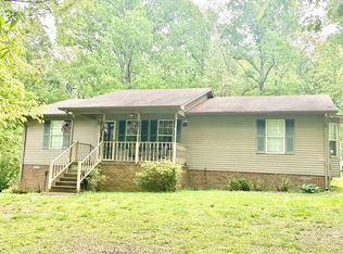 1050 W Point Rd, Lawrenceburg, TN 38464