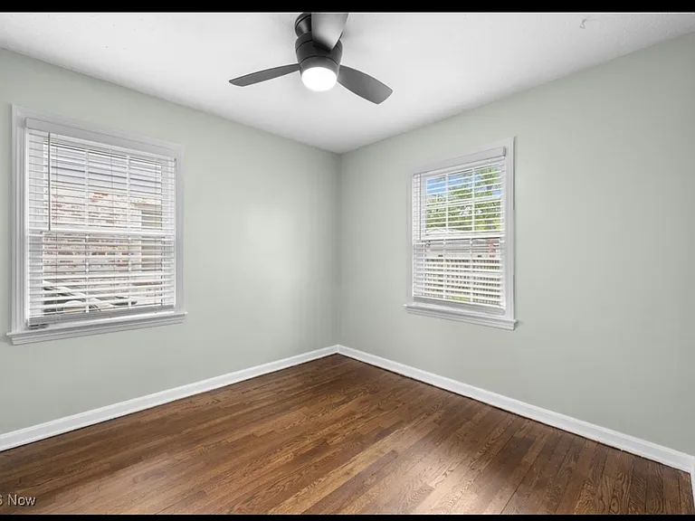 574 Huntmere Dr — Photo 17