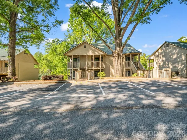 160 Whitney Blvd #25, Lake Lure, NC 28746