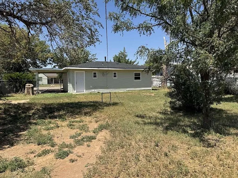 904 E Stanford St — Photo 20