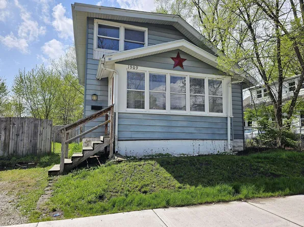1909 15th St, Rockford, IL 61104
