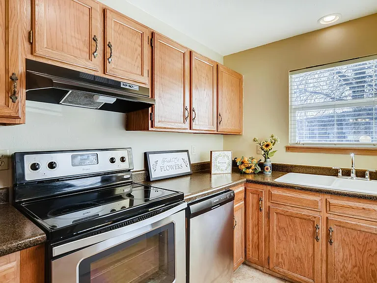 4048 Muse Way — Photo 8