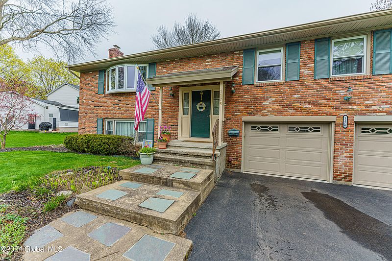 4th image of 1176 Fernwood Drive