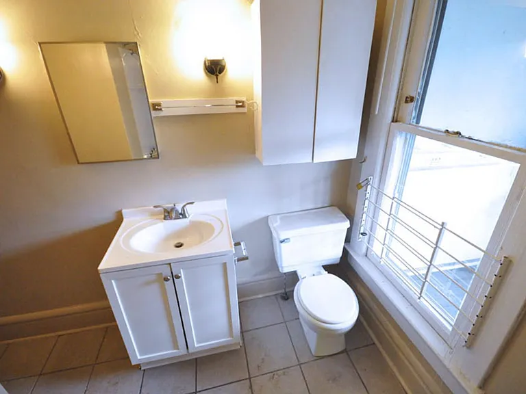 25 E Blake Ave — Photo 8