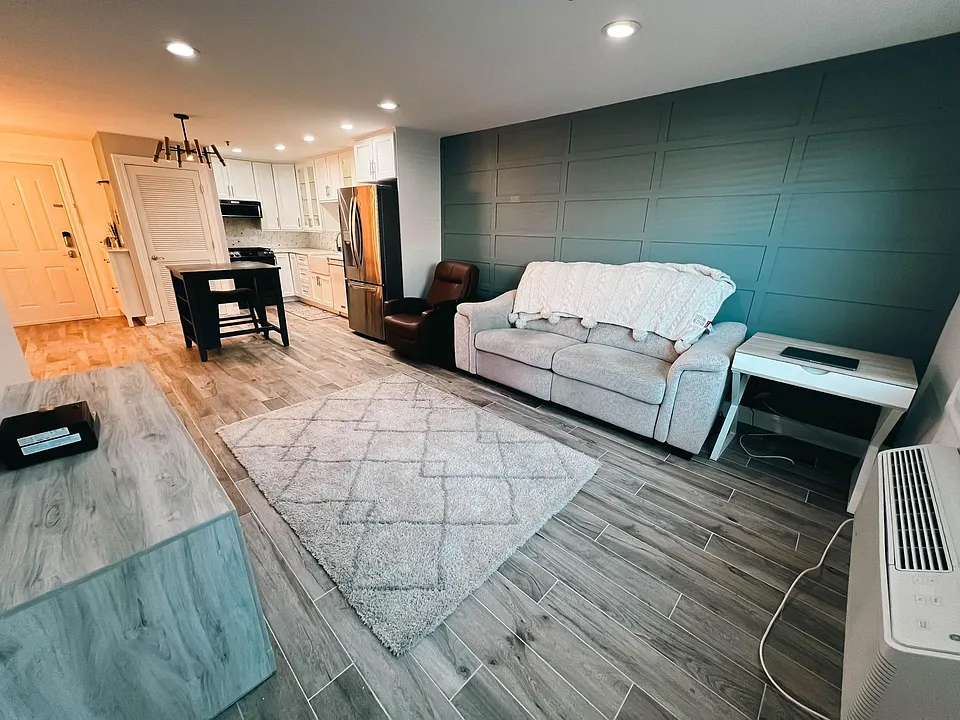 1720 New York Ave #405