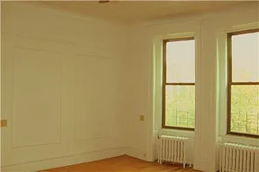 Rented by R New York