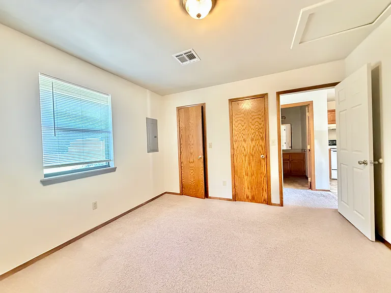 385 S Teehee Dr #7 — Photo 10