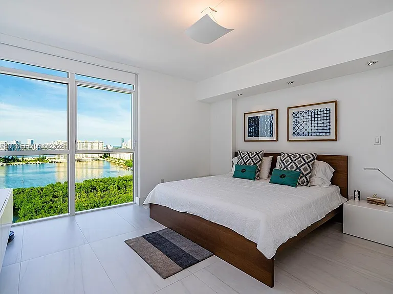 400 Sunny Isles Blvd #1804 — Photo 16