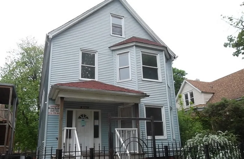1 bed, 900 sqft, $1,350 — Photo 1