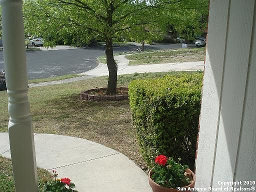 3rd image of 7027 N FOREST CREST
