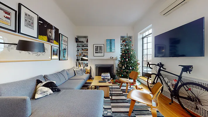 Rented by Bond New York | media 2