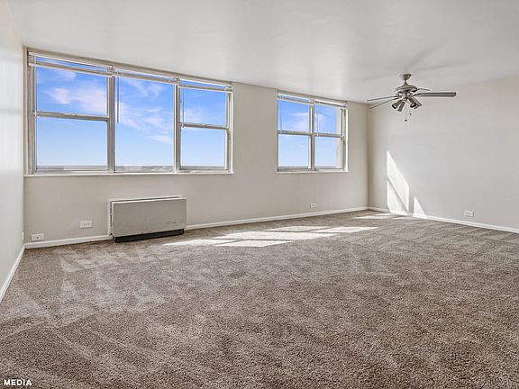 4th image of 4300 W Ford City Dr APT 1308