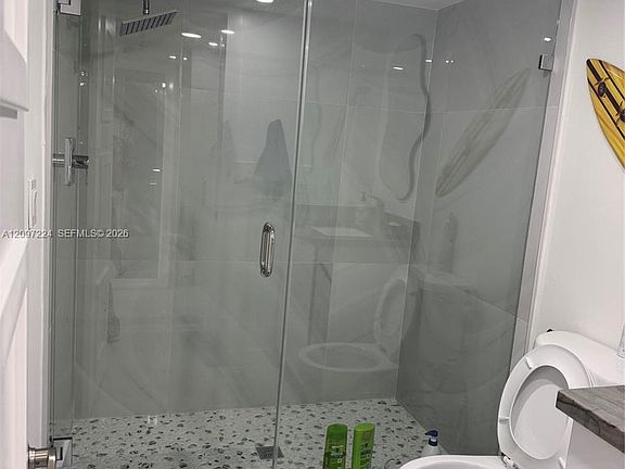 5th image of 6423 Collins Ave APT 401