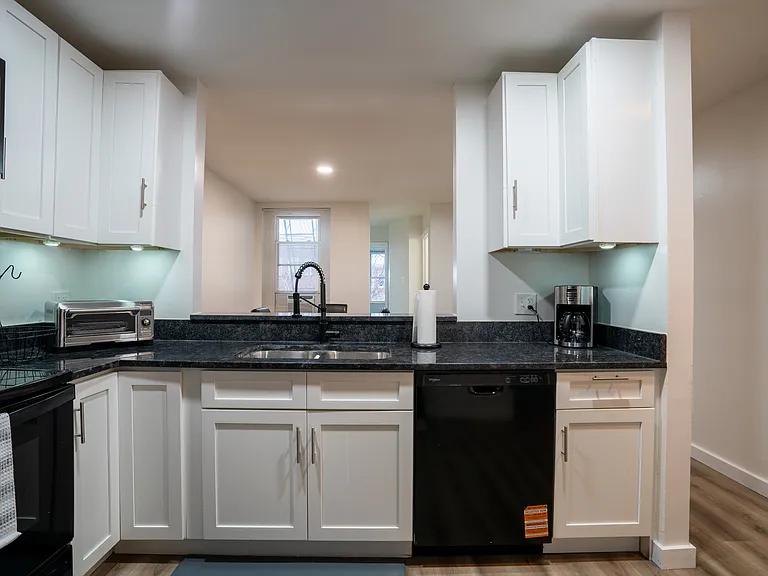 2237 Brookfield Ave — Photo 13