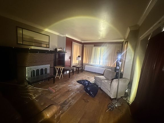 3rd image of 7337 S Indiana Ave